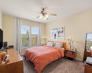 1331 Studer Street - Photo Thumbnail 15