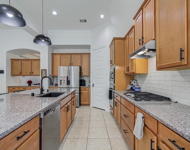 13812 N Lake Branch Lane - Photo Thumbnail 8