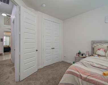 13812 N Lake Branch Lane - Photo Thumbnail 39