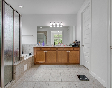 13812 N Lake Branch Lane - Photo Thumbnail 25