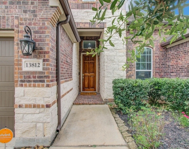 13812 N Lake Branch Lane - Photo Thumbnail 3
