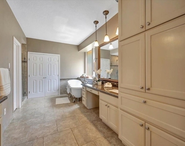 1350 Remington Crest Drive - Photo Thumbnail 14