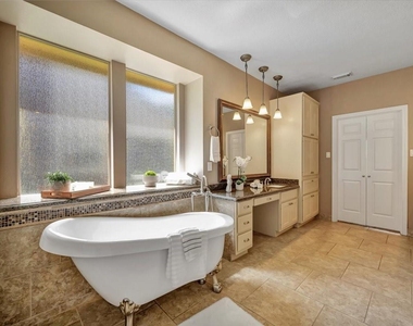 1350 Remington Crest Drive - Photo Thumbnail 12