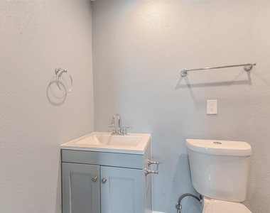 13252 Kanak Street - Photo Thumbnail 7