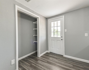 13252 Kanak Street - Photo Thumbnail 17