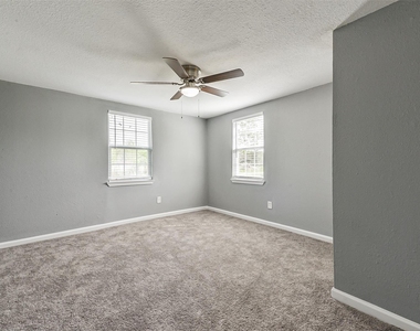 13252 Kanak Street - Photo Thumbnail 16