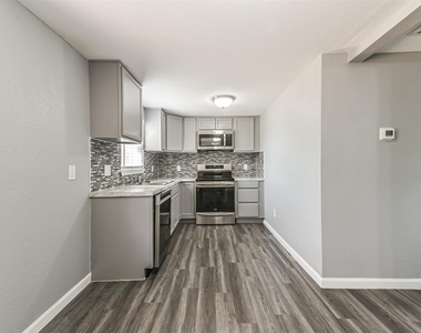 13252 Kanak Street - Photo Thumbnail 20