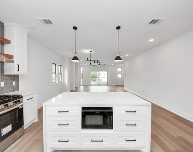 5630 Dolores Street - Photo Thumbnail 13