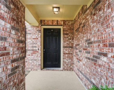 4610 Parkstone Bend Court - Photo Thumbnail 4