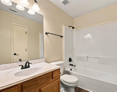 4610 Parkstone Bend Court - Photo Thumbnail 26