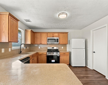 4610 Parkstone Bend Court - Photo Thumbnail 13