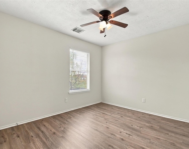 4610 Parkstone Bend Court - Photo Thumbnail 24