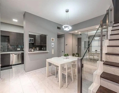 204 Marshall Street - Photo Thumbnail 5