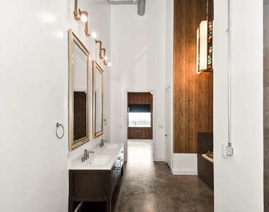 1111 Studewood Street - Photo Thumbnail 21