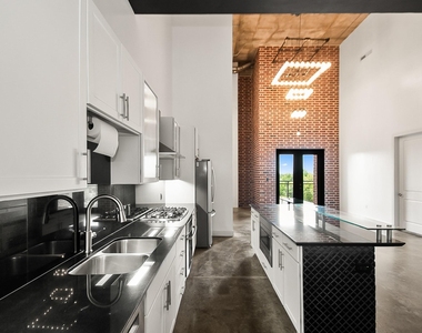 1111 Studewood Street - Photo Thumbnail 9