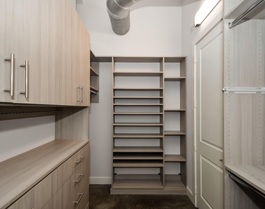 1111 Studewood Street - Photo Thumbnail 23