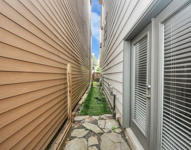 1112 Columbus Street - Photo Thumbnail 6