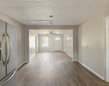 302 14th Street N - Photo Thumbnail 16