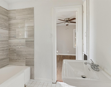 302 14th Street N - Photo Thumbnail 5