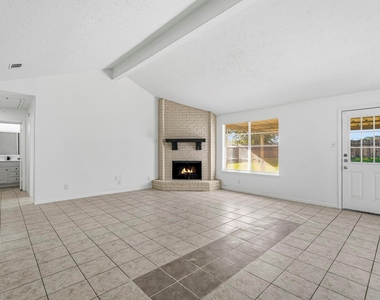14830 Keelby Drive - Photo Thumbnail 4