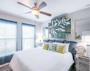 6710 Babcock Road - Photo Thumbnail 1