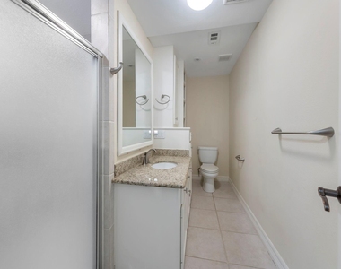 90 W Horizon Ridge Place - Photo Thumbnail 28