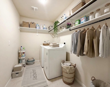 29202 Vernon Forest Court - Photo Thumbnail 21