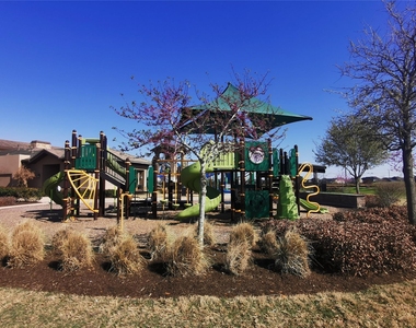 29202 Vernon Forest Court - Photo Thumbnail 29