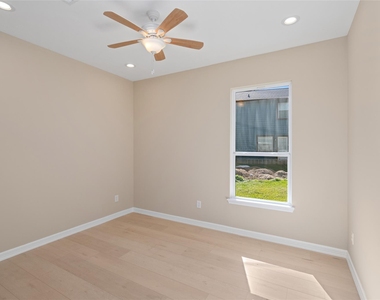 4656 N Teague Street - Photo Thumbnail 38