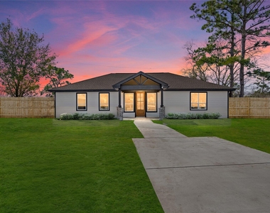 4656 N Teague Street - Photo Thumbnail 5