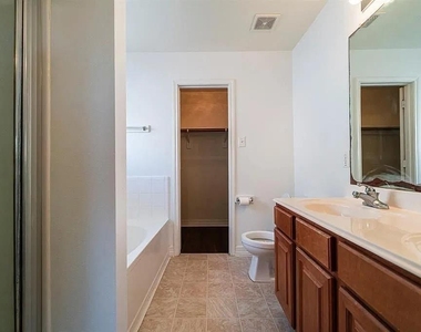 20919 Clay Landing Lane - Photo Thumbnail 21