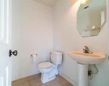 20919 Clay Landing Lane - Photo Thumbnail 13