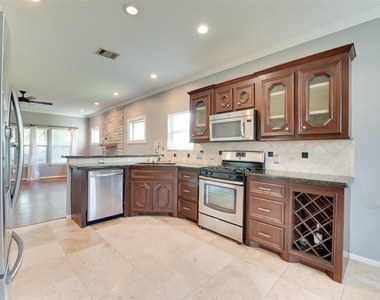 17 Pine Way - Photo Thumbnail 3