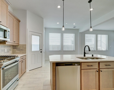 4950 Carranza Court - Photo Thumbnail 18
