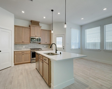 4950 Carranza Court - Photo Thumbnail 15