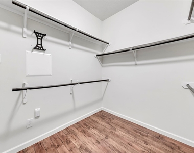 12014 Rockridge Falls Drive - Photo Thumbnail 17