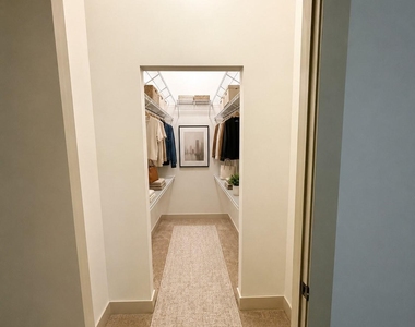 4899 Montrose Boulevard - Photo Thumbnail 3