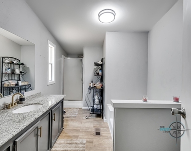 9654 Creek Vista Lane - Photo Thumbnail 36