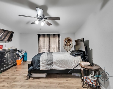9654 Creek Vista Lane - Photo Thumbnail 33