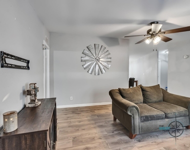 9654 Creek Vista Lane - Photo Thumbnail 30
