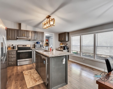 9654 Creek Vista Lane - Photo Thumbnail 43