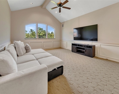 24918 Fort Augusta Drive - Photo Thumbnail 16