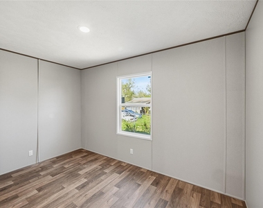38894 West Drive - Photo Thumbnail 13