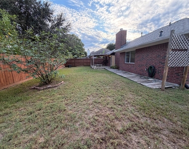 1109 Courtside Drive - Photo Thumbnail 19