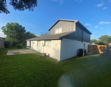 15907 Inwood Lane - Photo Thumbnail 24