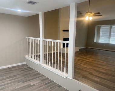 15907 Inwood Lane - Photo Thumbnail 6