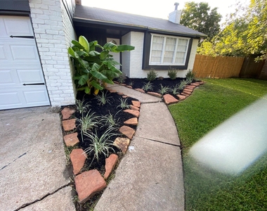 15907 Inwood Lane - Photo Thumbnail 2