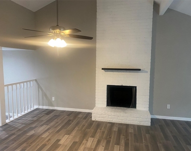 15907 Inwood Lane - Photo Thumbnail 3