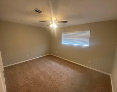 15907 Inwood Lane - Photo Thumbnail 12