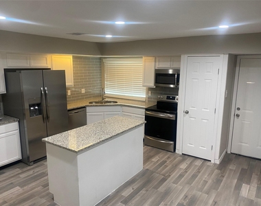 15907 Inwood Lane - Photo Thumbnail 8